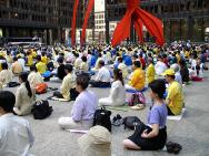 Image for article Faire le procès de Jiang Zemin : 1500 pratiquants de Falun Gong ont défilé à Chicago (Photos)