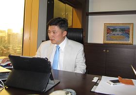 陈可仁依循“真善忍”的法理带领公司步上轨道、业务成长蒸蒸日上。